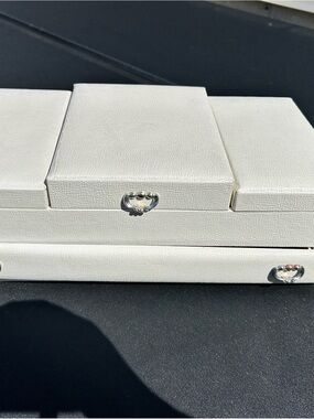 BUXTON USA White Jewelry Box with RED velvet insert